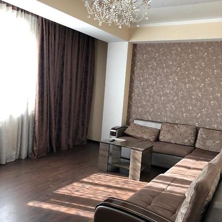 Квартира В Центре Бишкека! 외부 사진